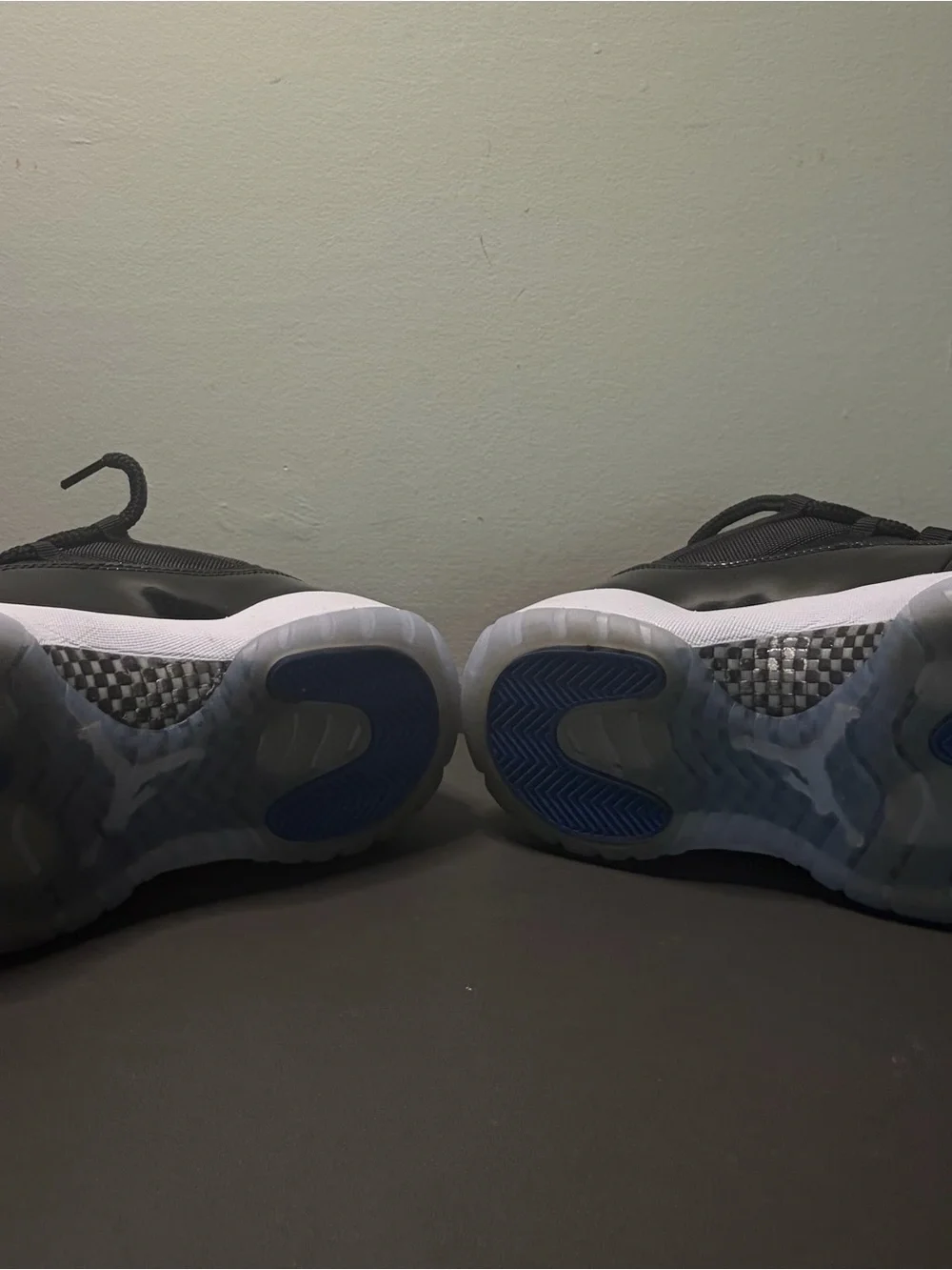 Jordan sleek black